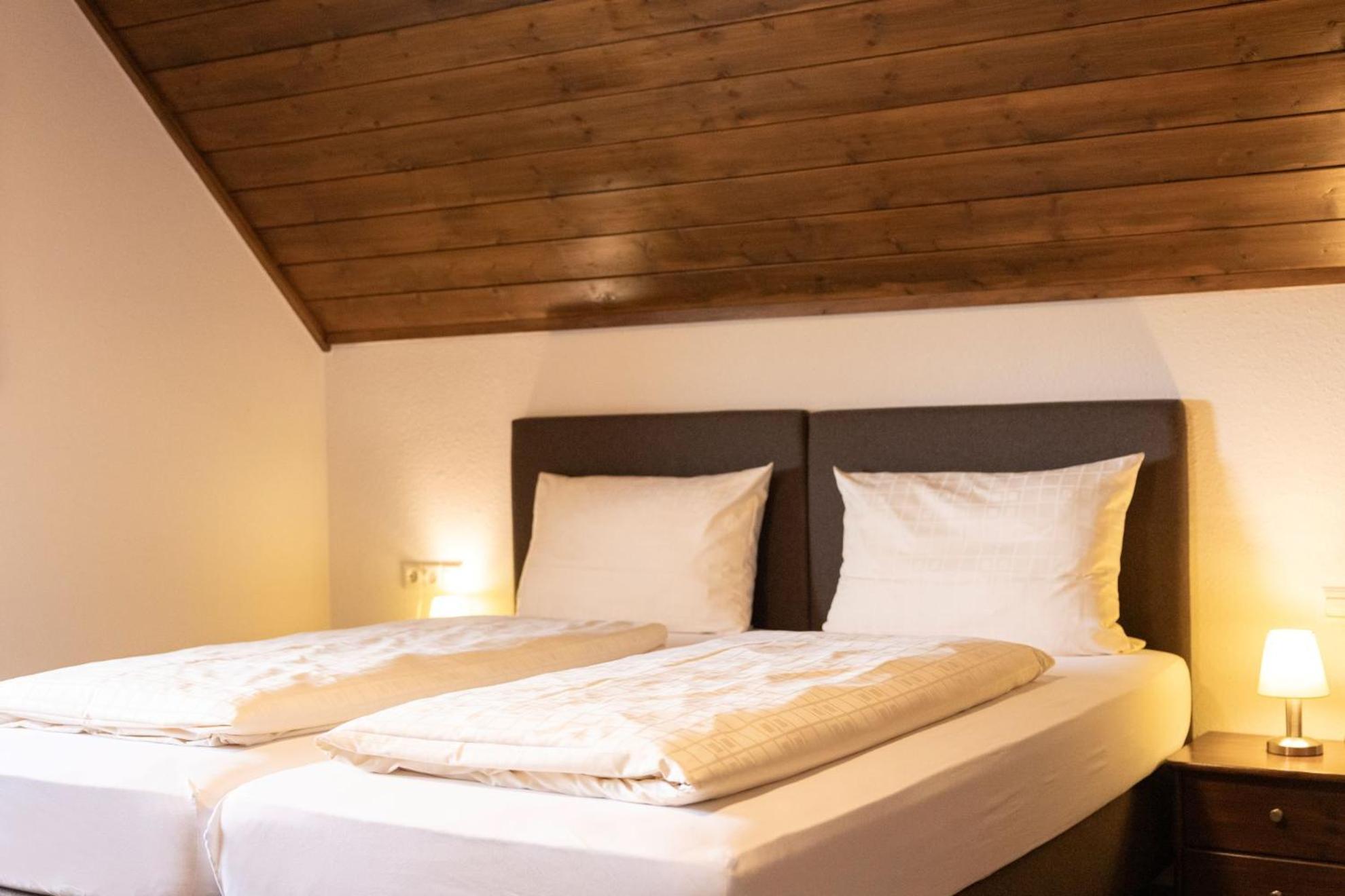 Altbau Gasthaus Amboss Grunkraut Экстерьер фото